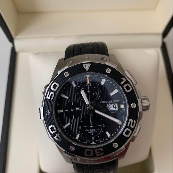 Tag Heuer Aquaracer Black and Silver Watch - Picture 2 of 8